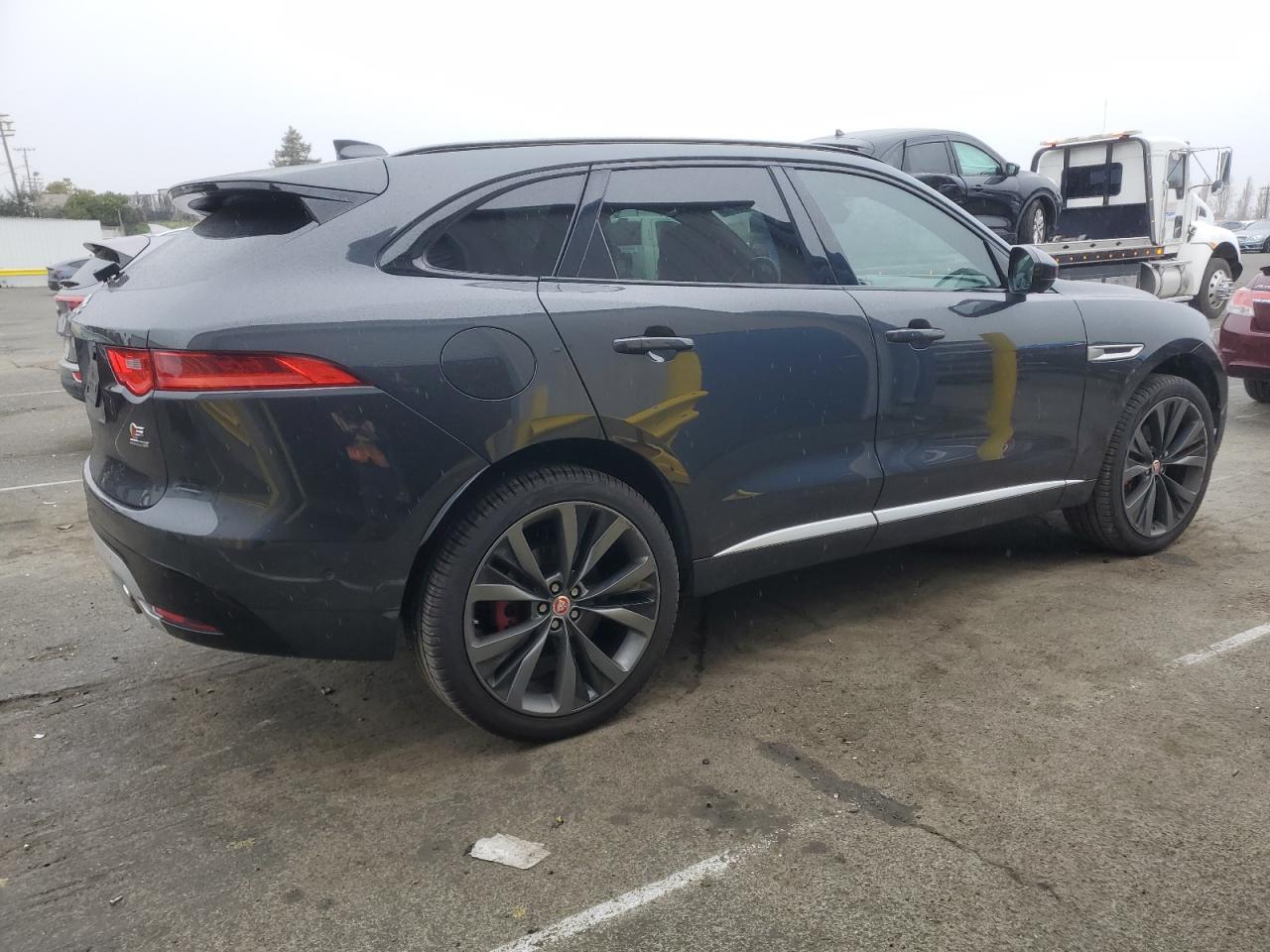 2018 Jaguar F-Pace - Image 3