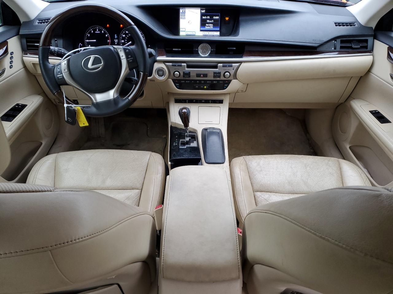 2013 Lexus ES - Image 8