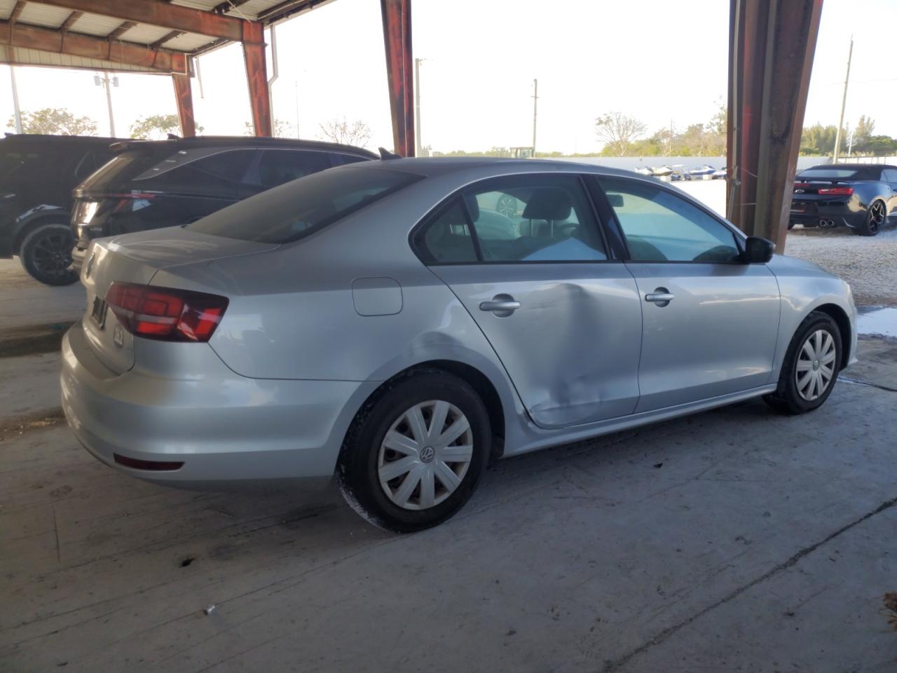 2016 Volkswagen Jetta - Image 3