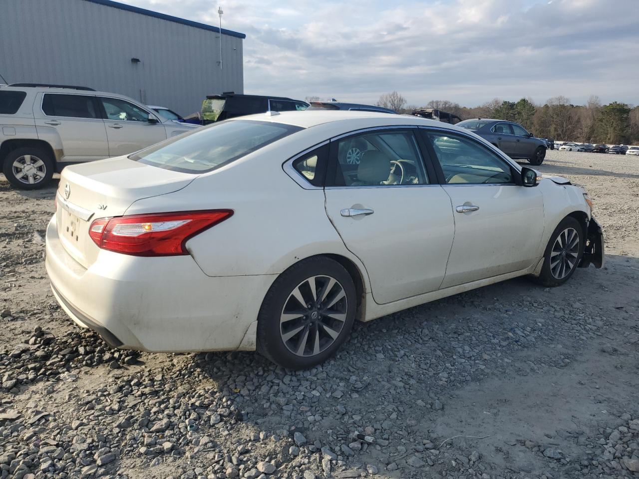 2016 Nissan Altima - Image 3