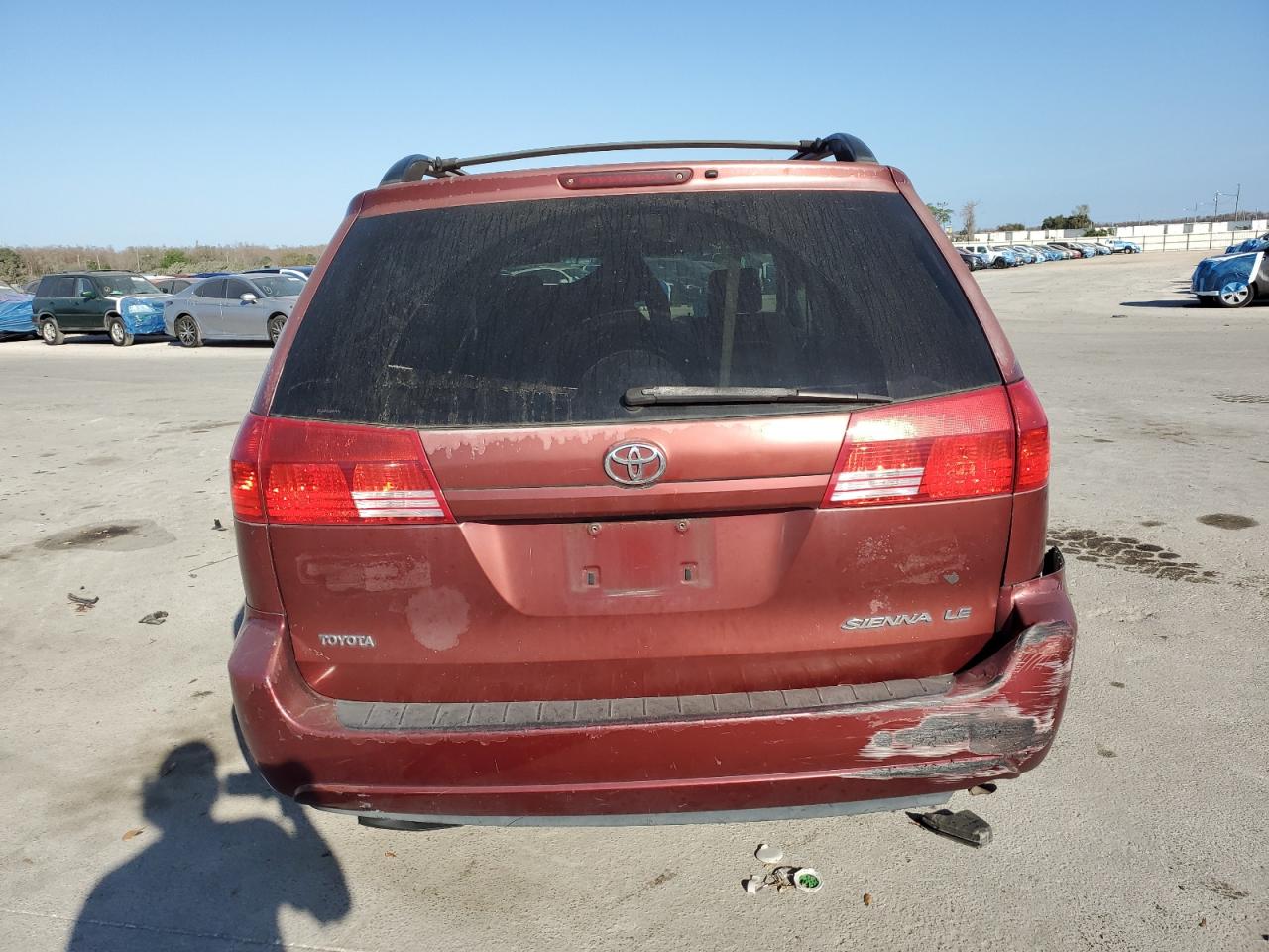 2004 Toyota Sienna - Image 6