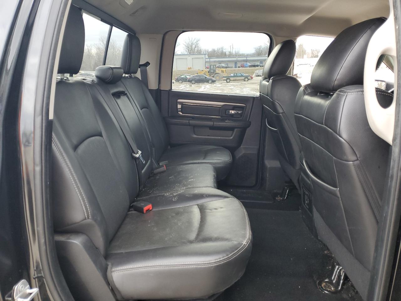 2016 RAM 1500 - Image 10