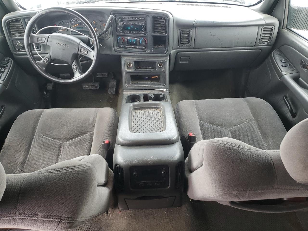 2005 GMC Sierra - Image 8