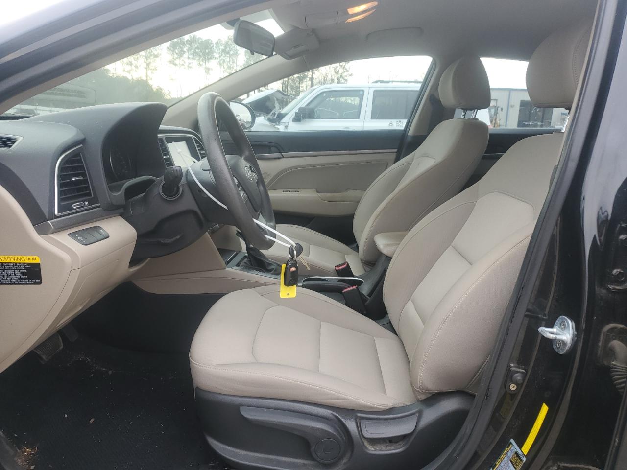 2017 Hyundai Elantra - Image 7