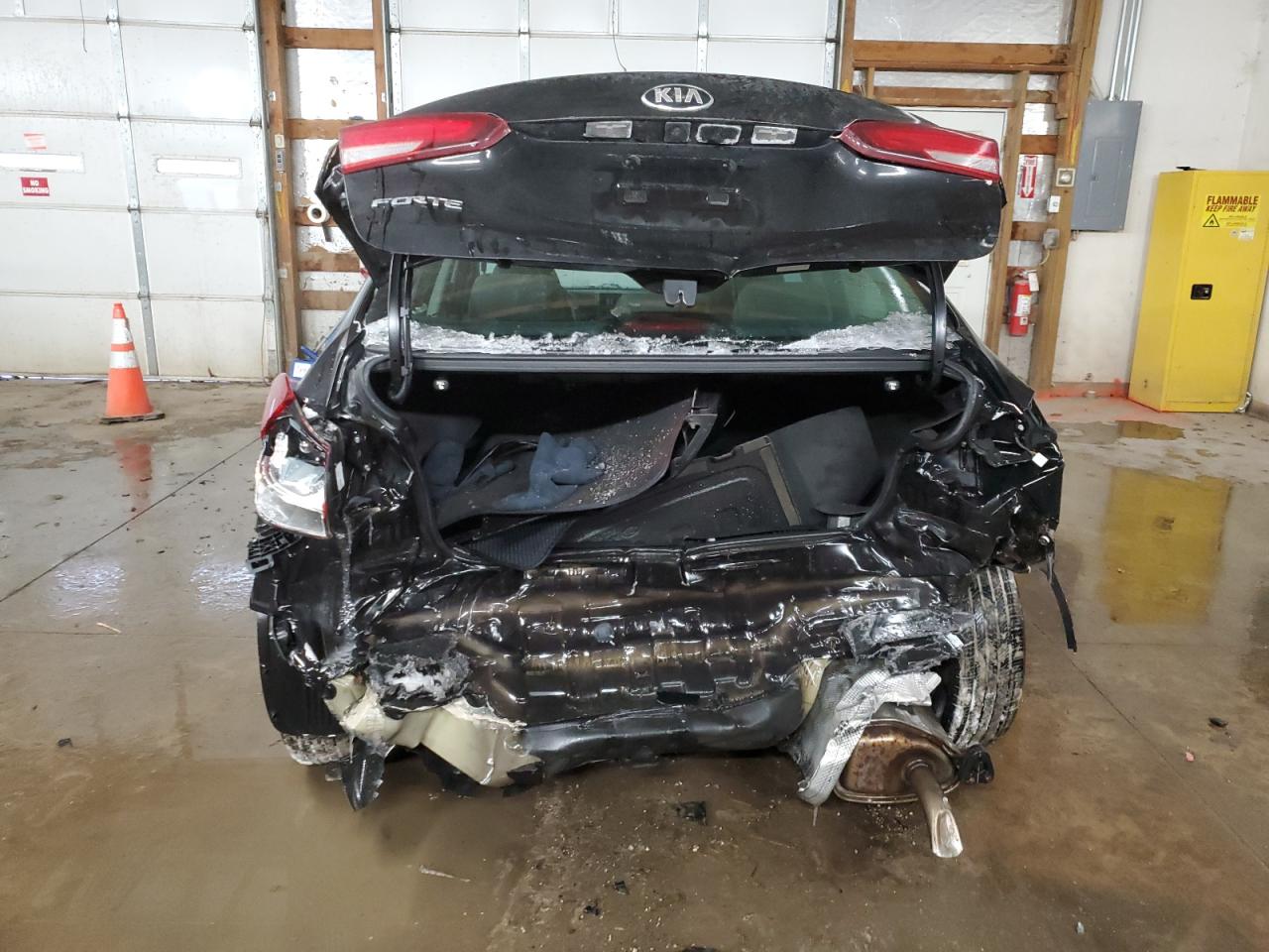 2017 Kia Forte - Image 6