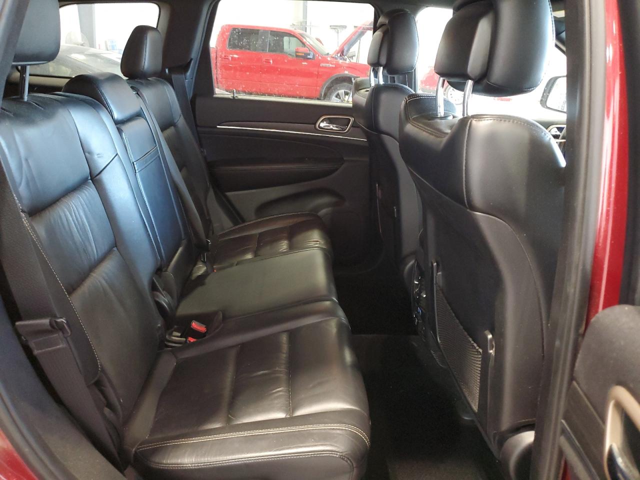 2015 Jeep Grand Cherokee - Image 11