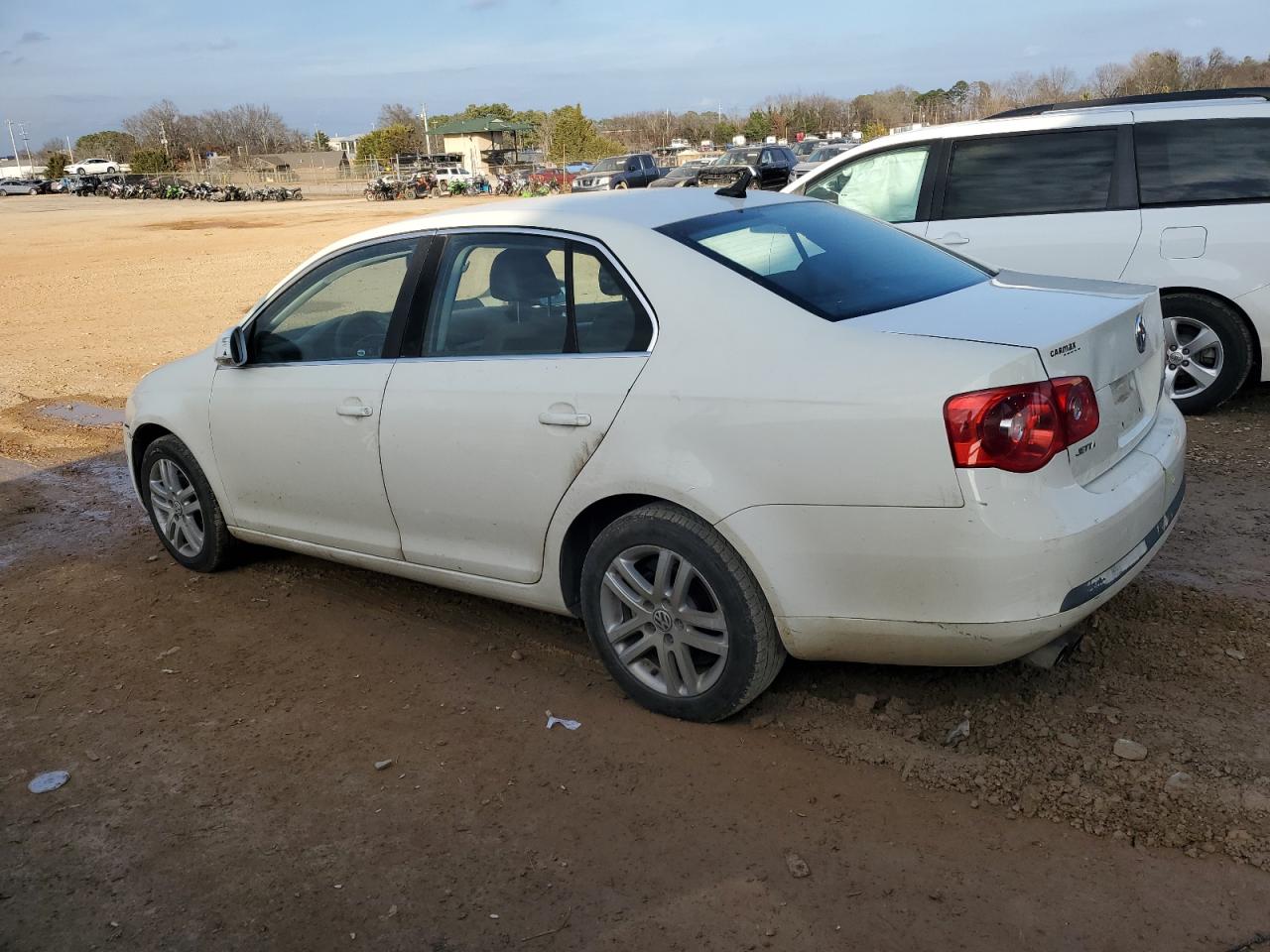2007 Volkswagen Jetta - Image 2