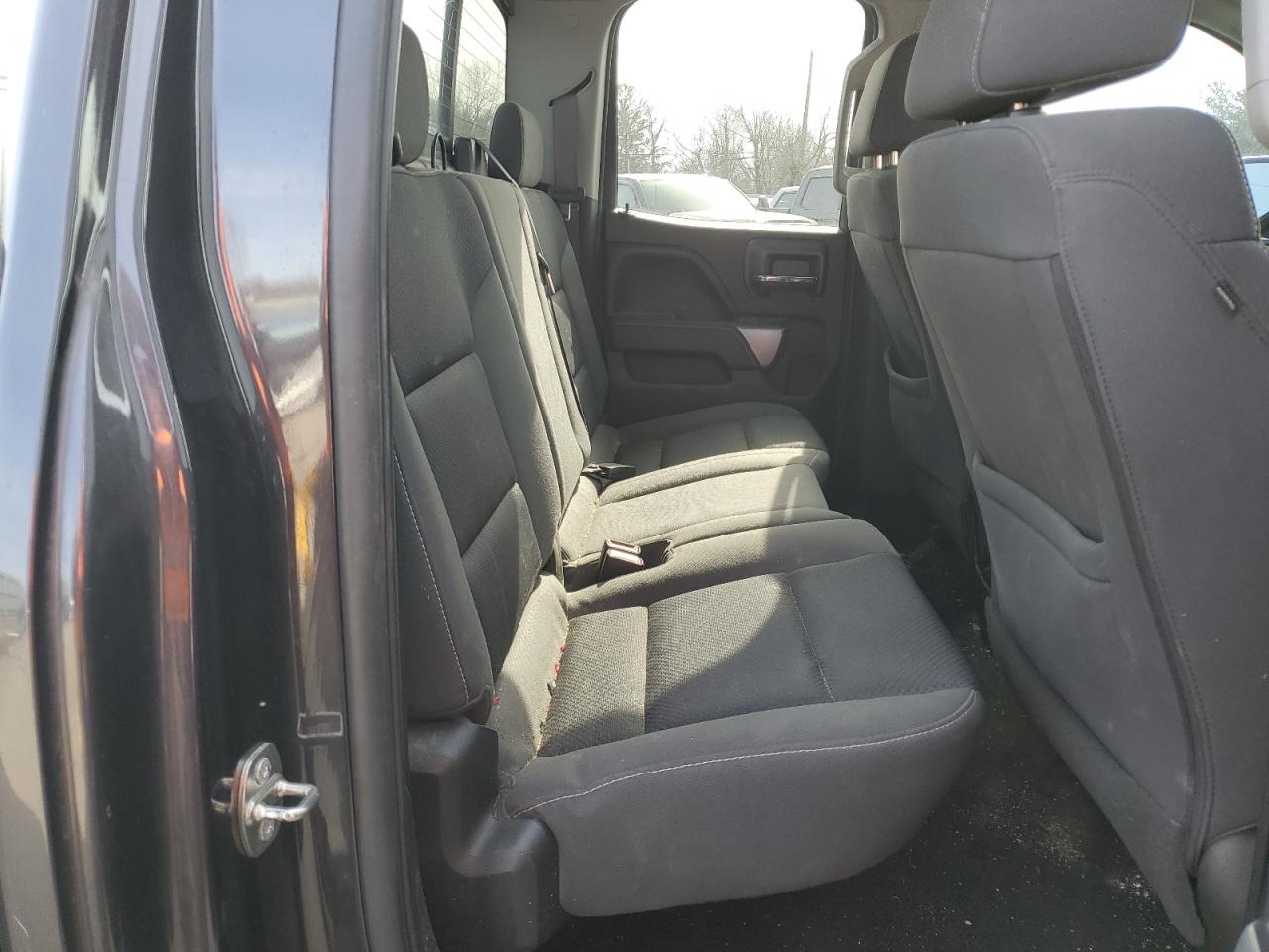 2016 Chevrolet Silverado - Image 10