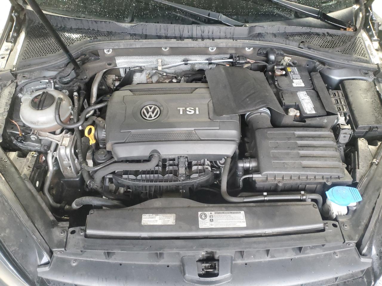 2015 Volkswagen Golf - Image 14