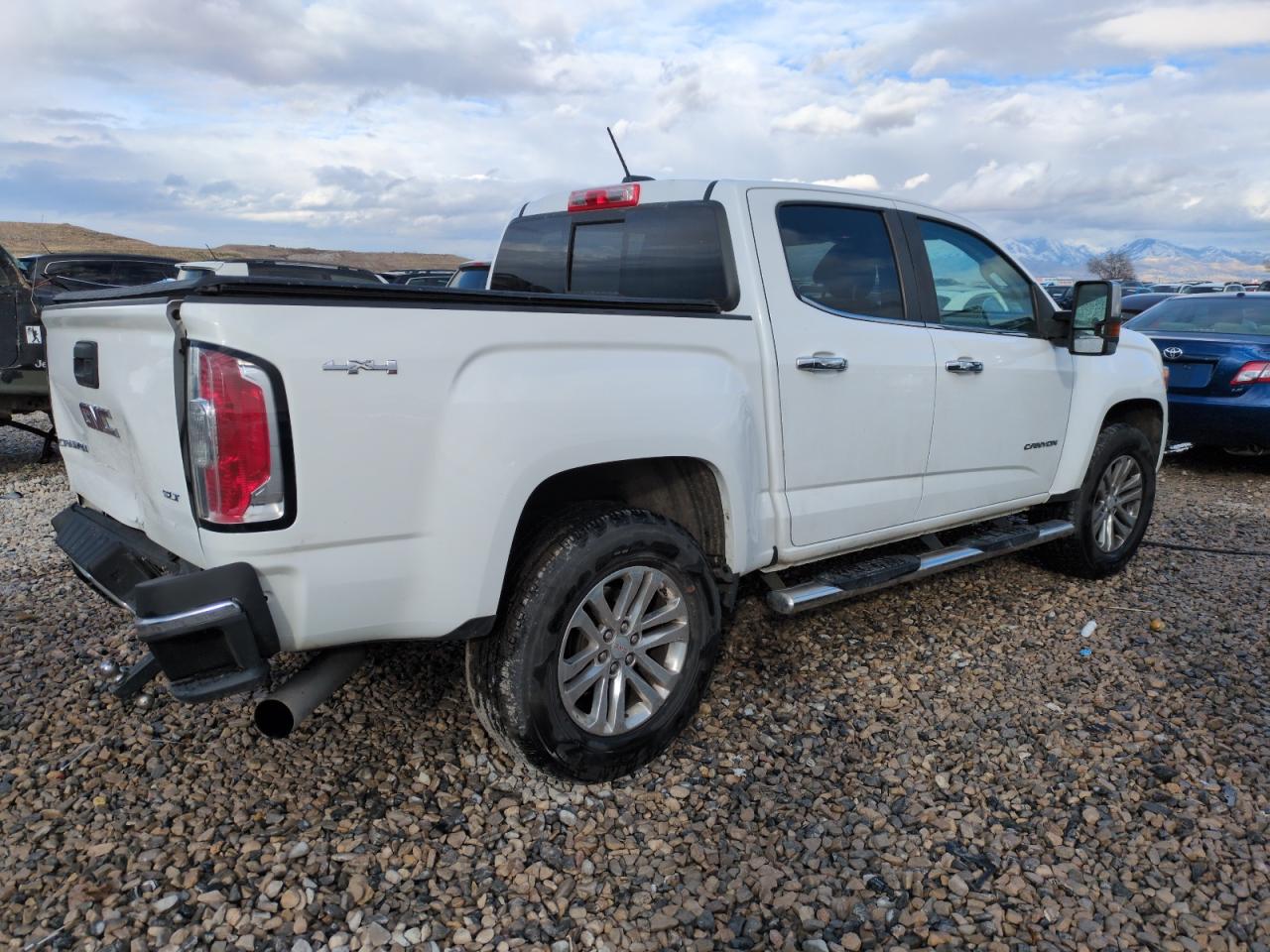 2017 GMC Canyon - Image 3