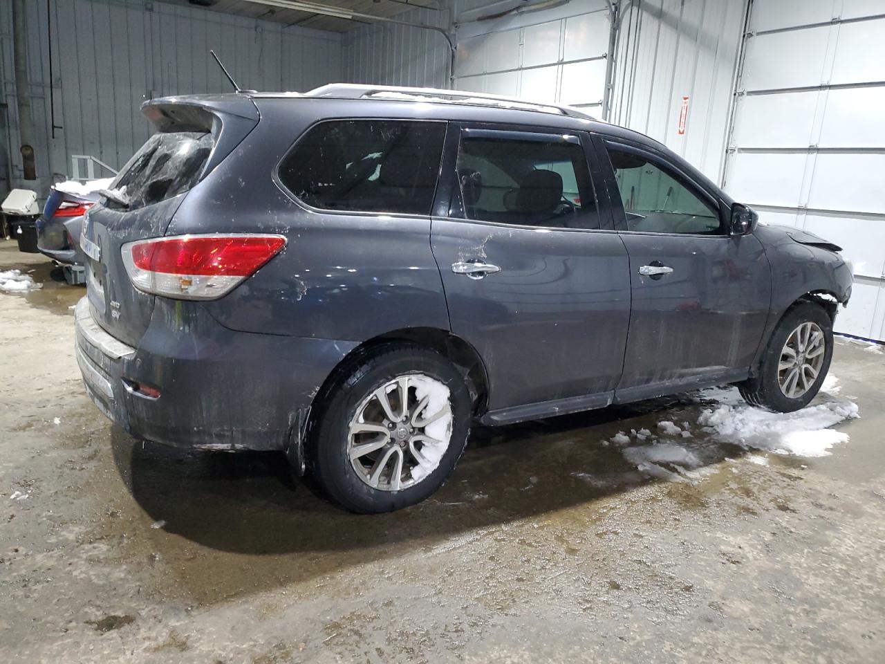 2014 Nissan Pathfinder - Image 3