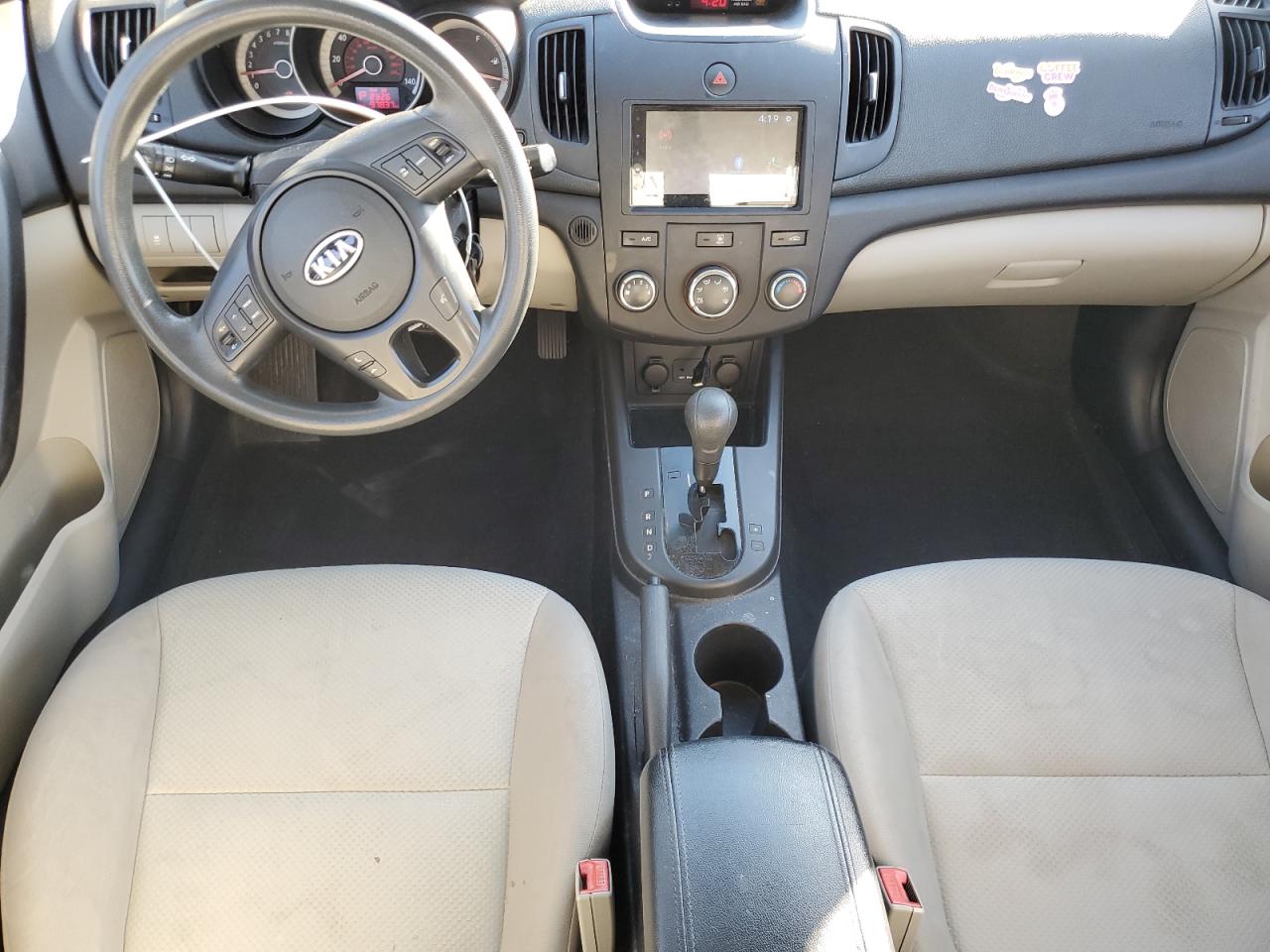 2010 Kia Forte - Image 8