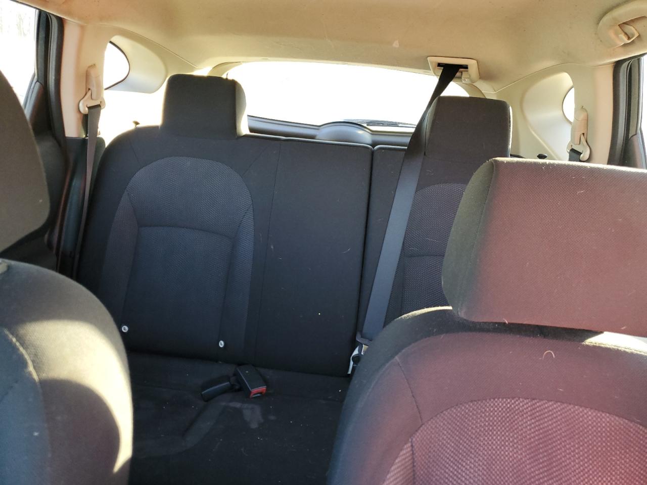 2011 Nissan Rogue - Image 10