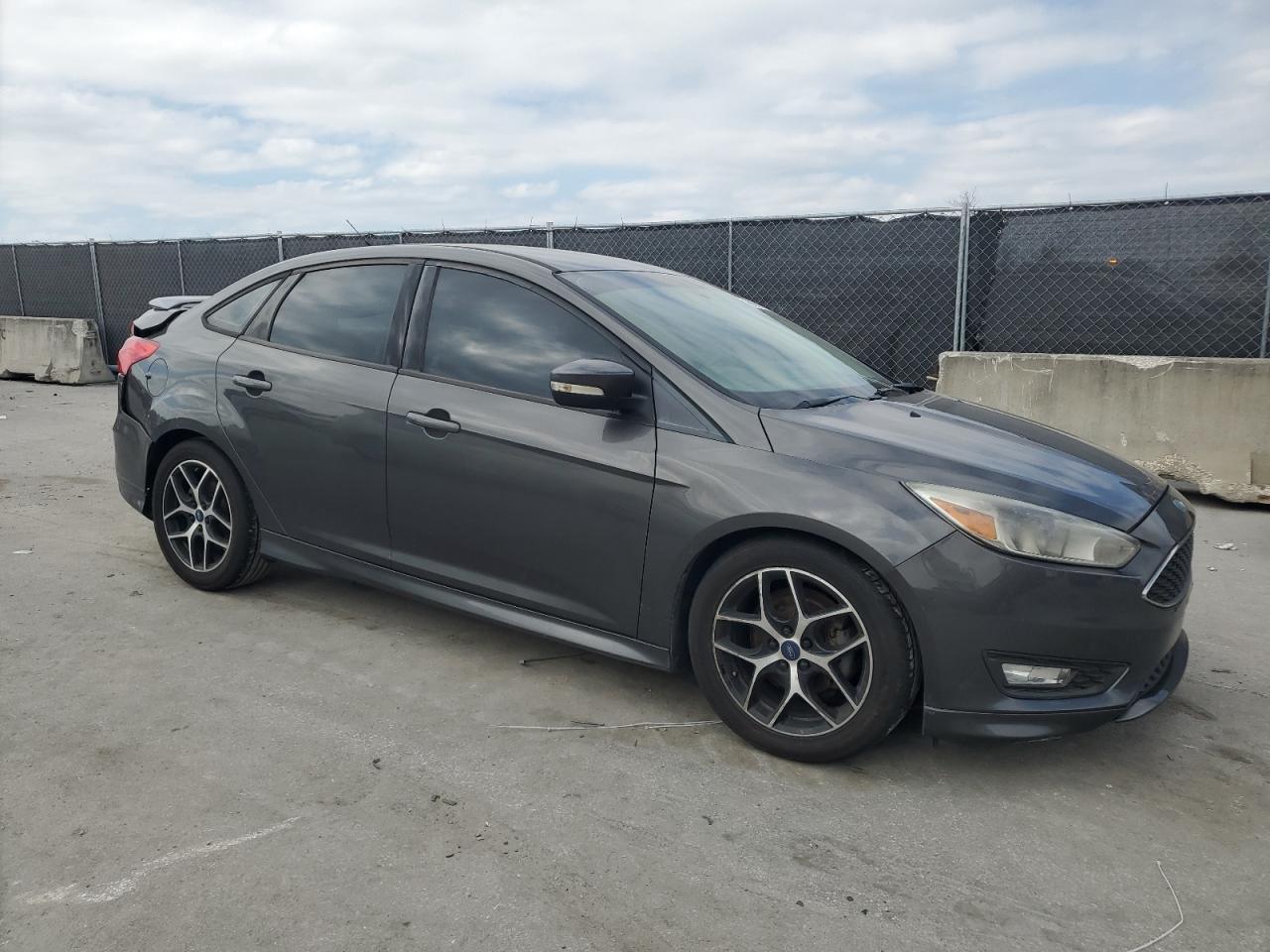 2015 Ford Focus - Image 4