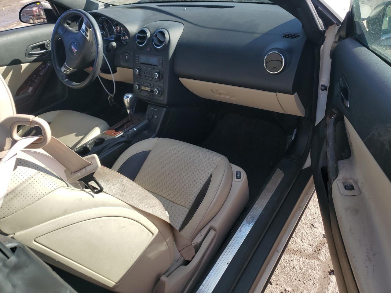 2009 Pontiac G6 - Image 10