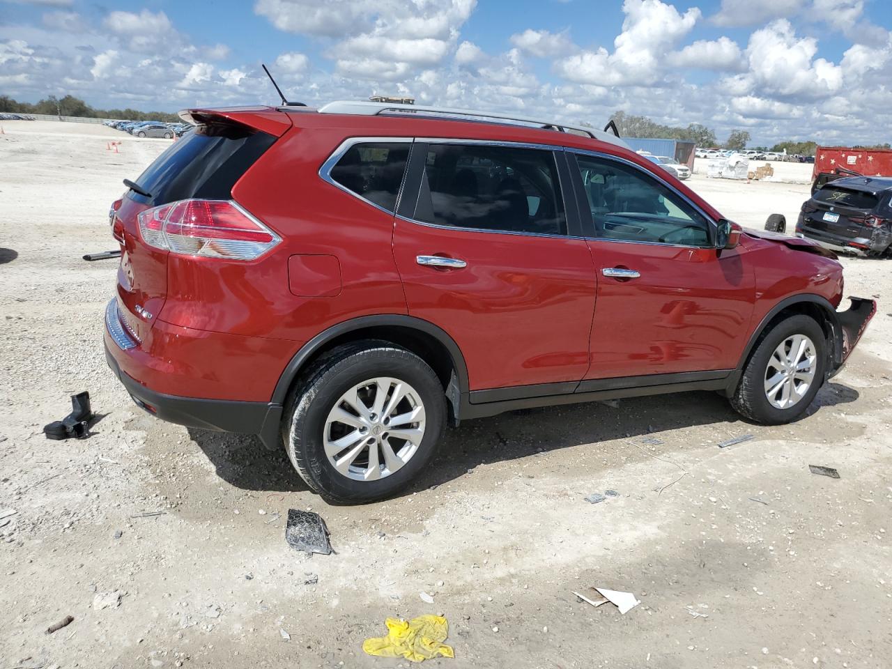 2015 Nissan Rogue - Image 3