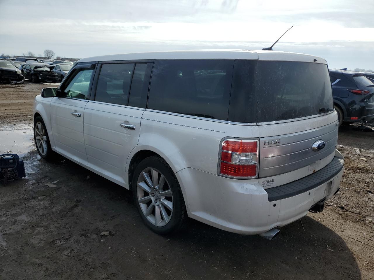 2010 Ford Flex - Image 2