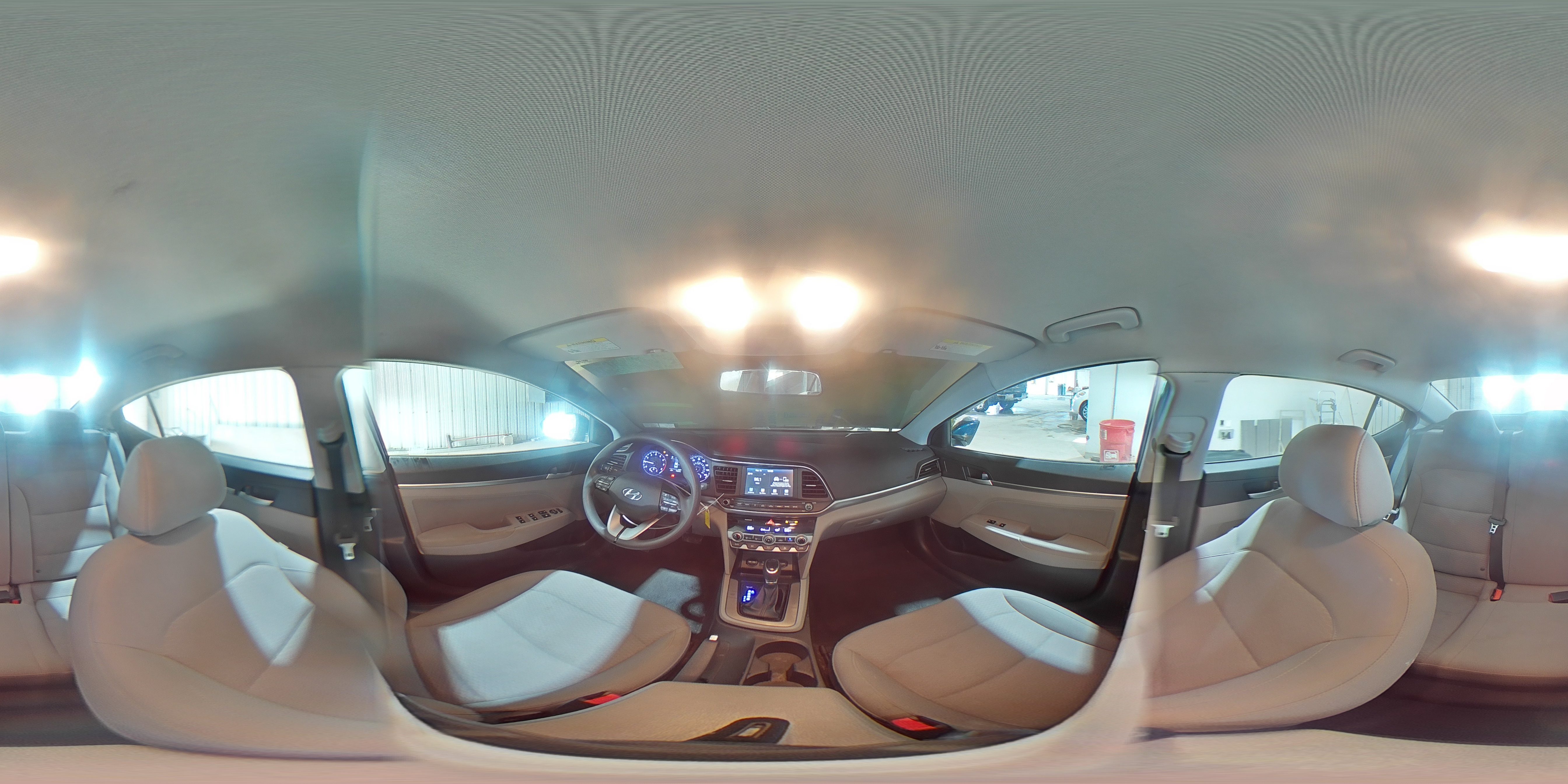 2020 Hyundai Elantra - Image 15