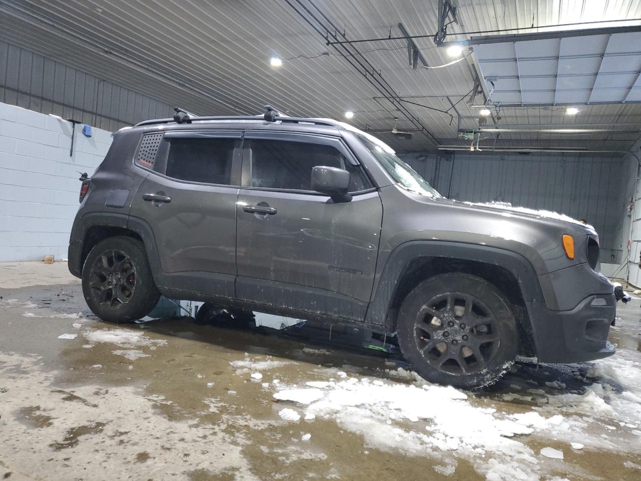 2016 Jeep Renegade - Image 4