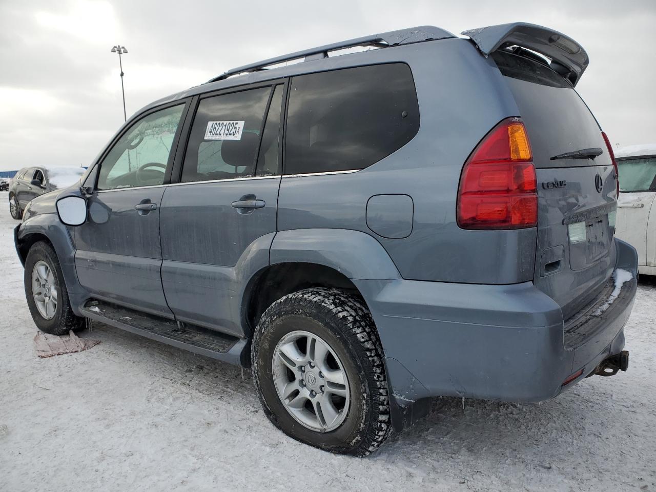 2004 Lexus GX - Image 2