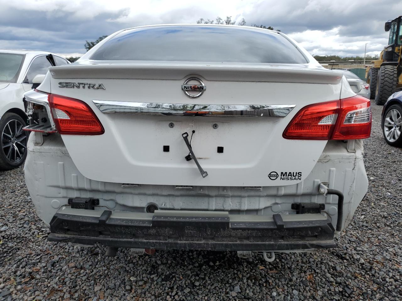 2017 Nissan Sentra - Image 6