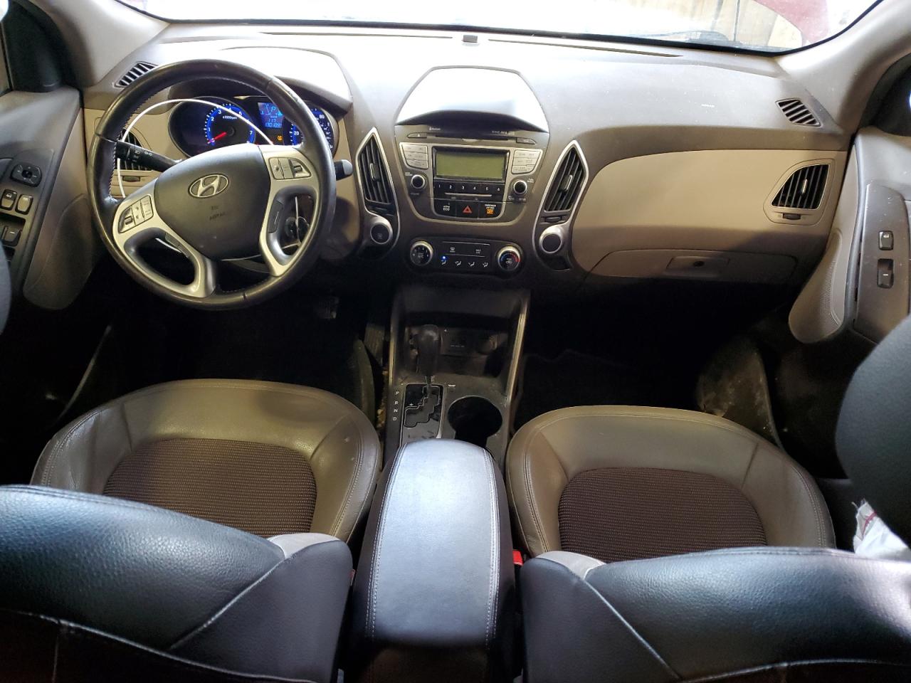 2012 Hyundai Tucson - Image 8