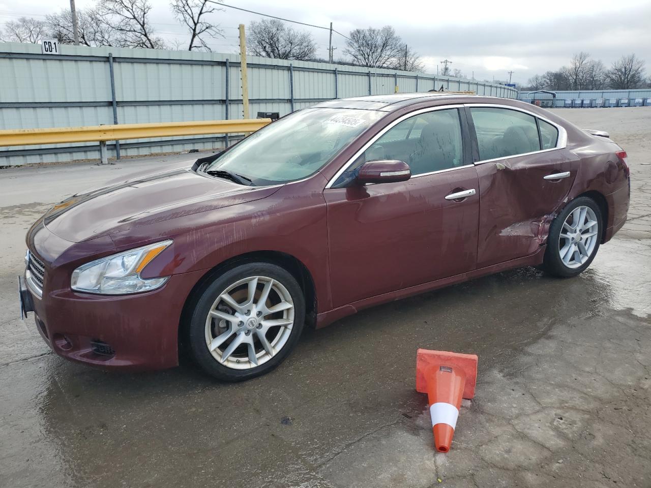 2010 Nissan Maxima - Image 1