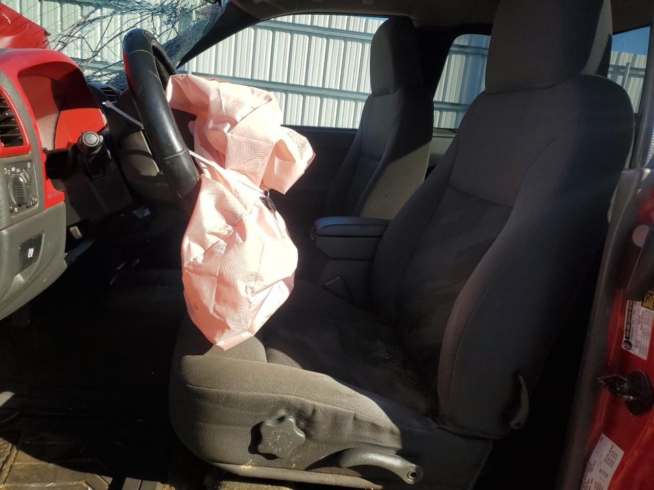 2004 Chevrolet Colorado - Image 7