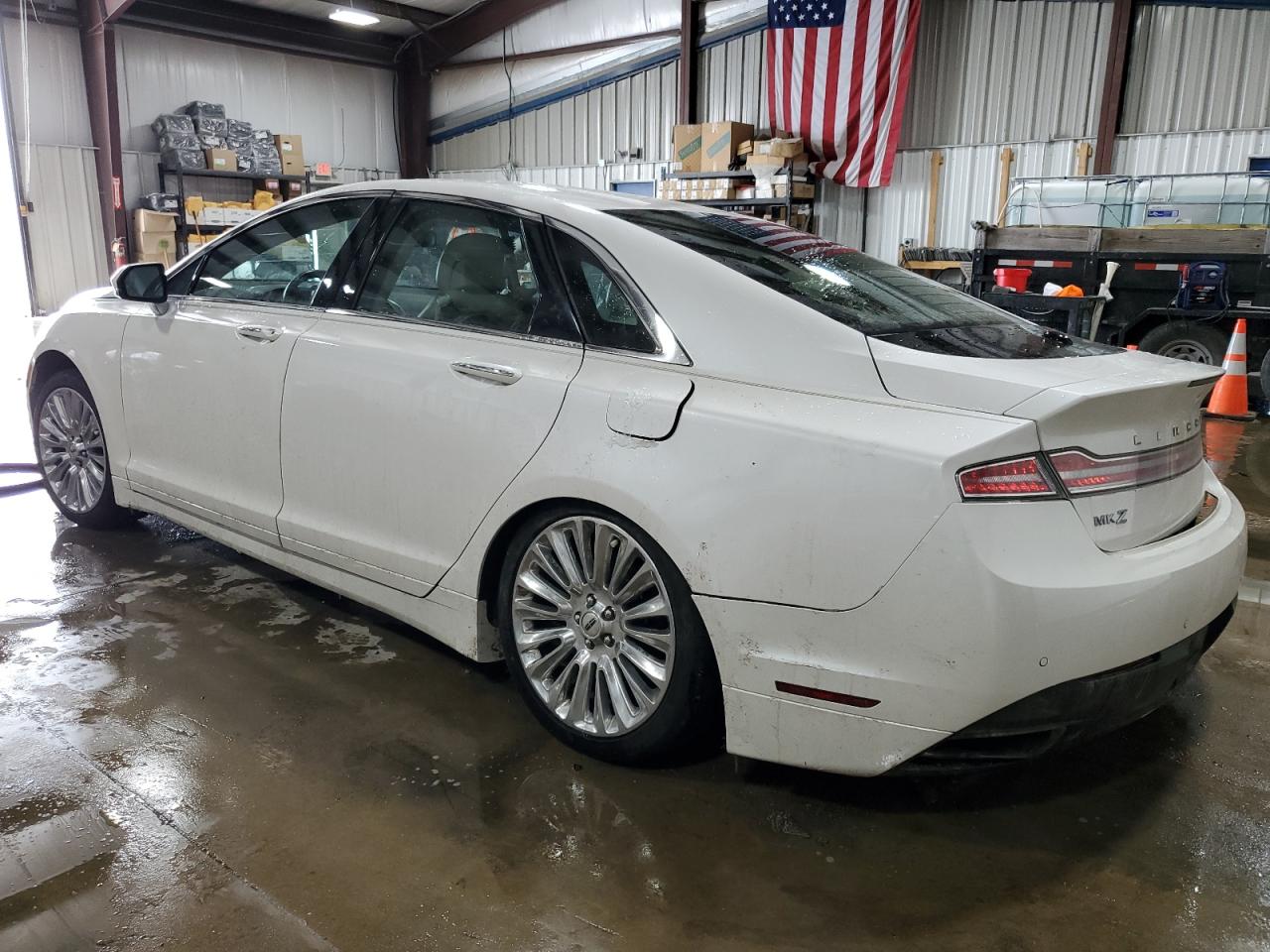 2016 Lincoln MKZ - Image 2