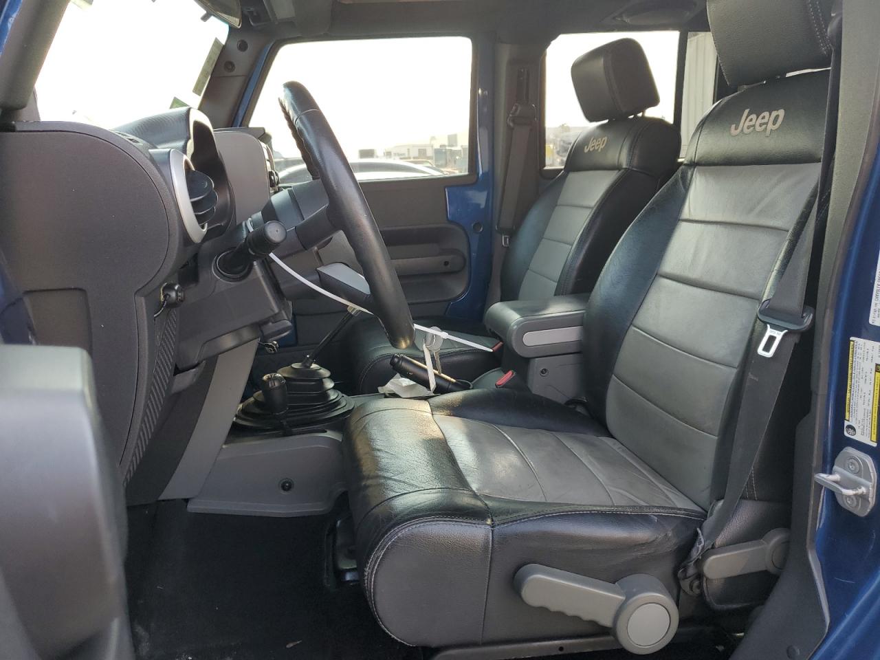2010 Jeep Wrangler - Image 7