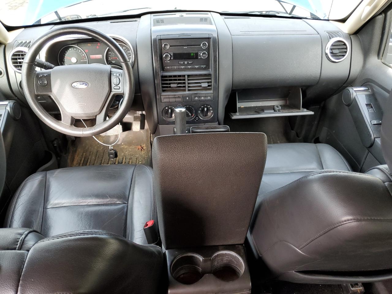 2010 Ford Explorer - Image 8