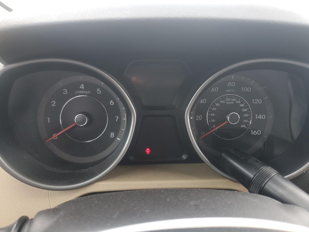 2013 Hyundai Elantra - Image 9