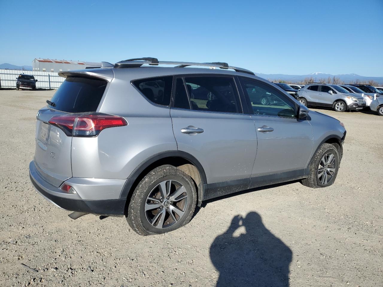 2016 Toyota RAV 4 - Image 3