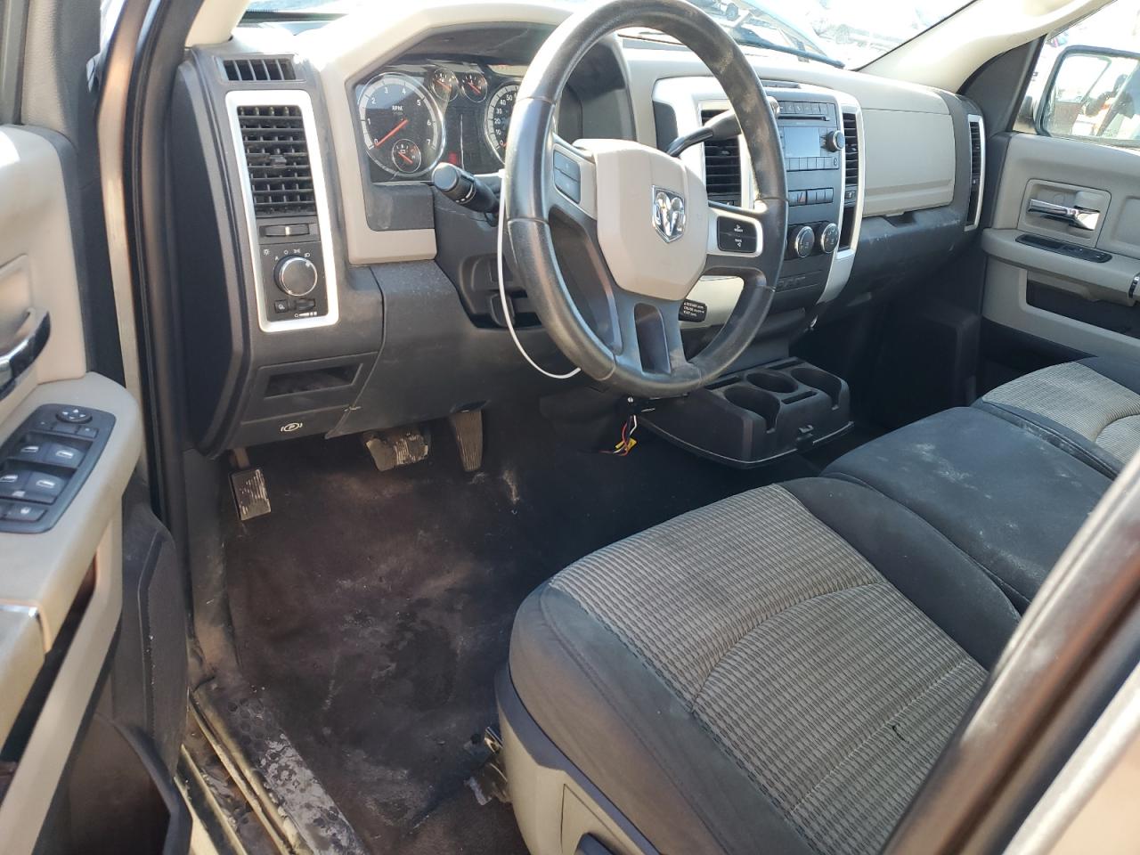 2010 Dodge RAM - Image 8