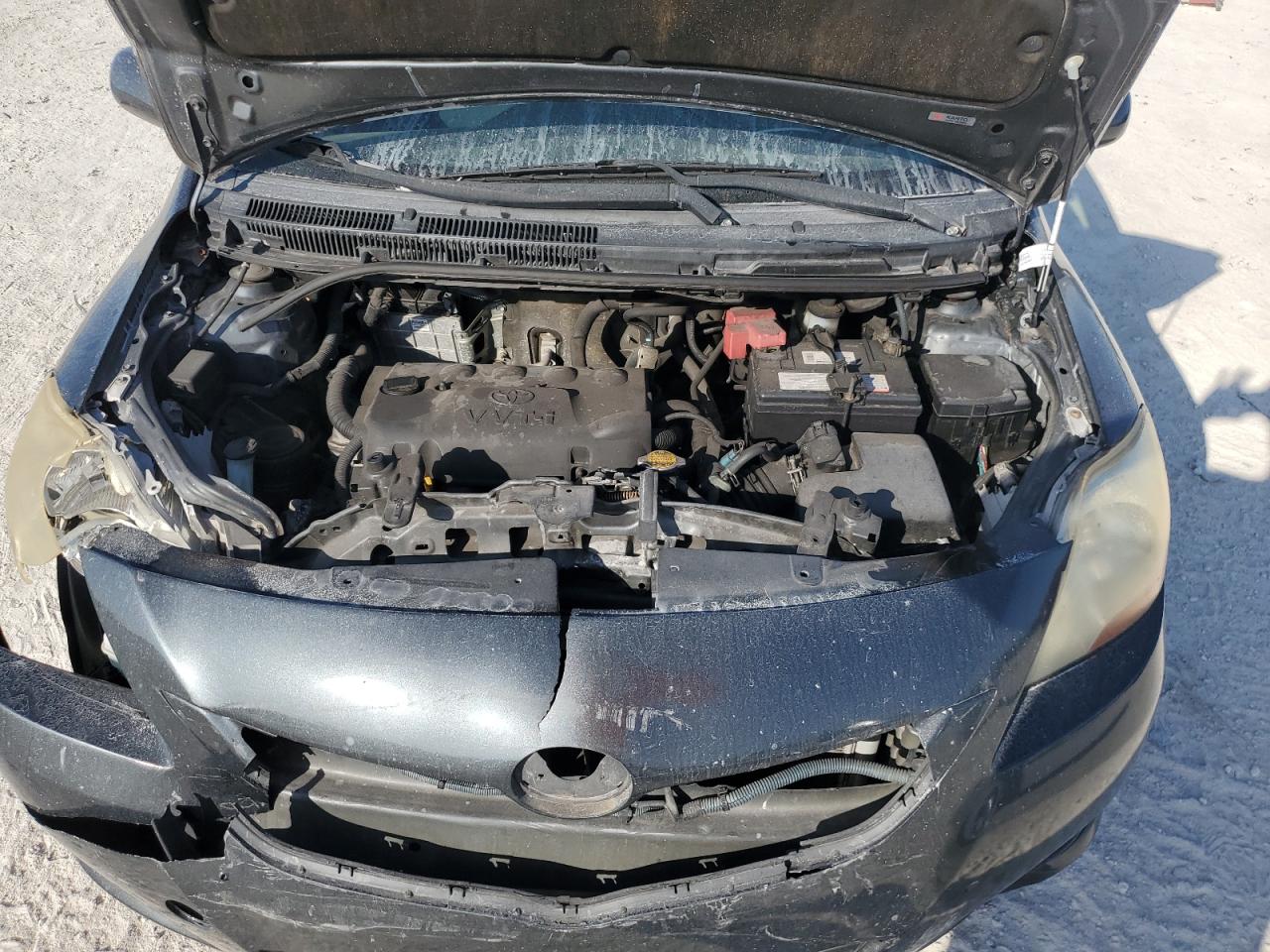 2011 Toyota Yaris - Image 11