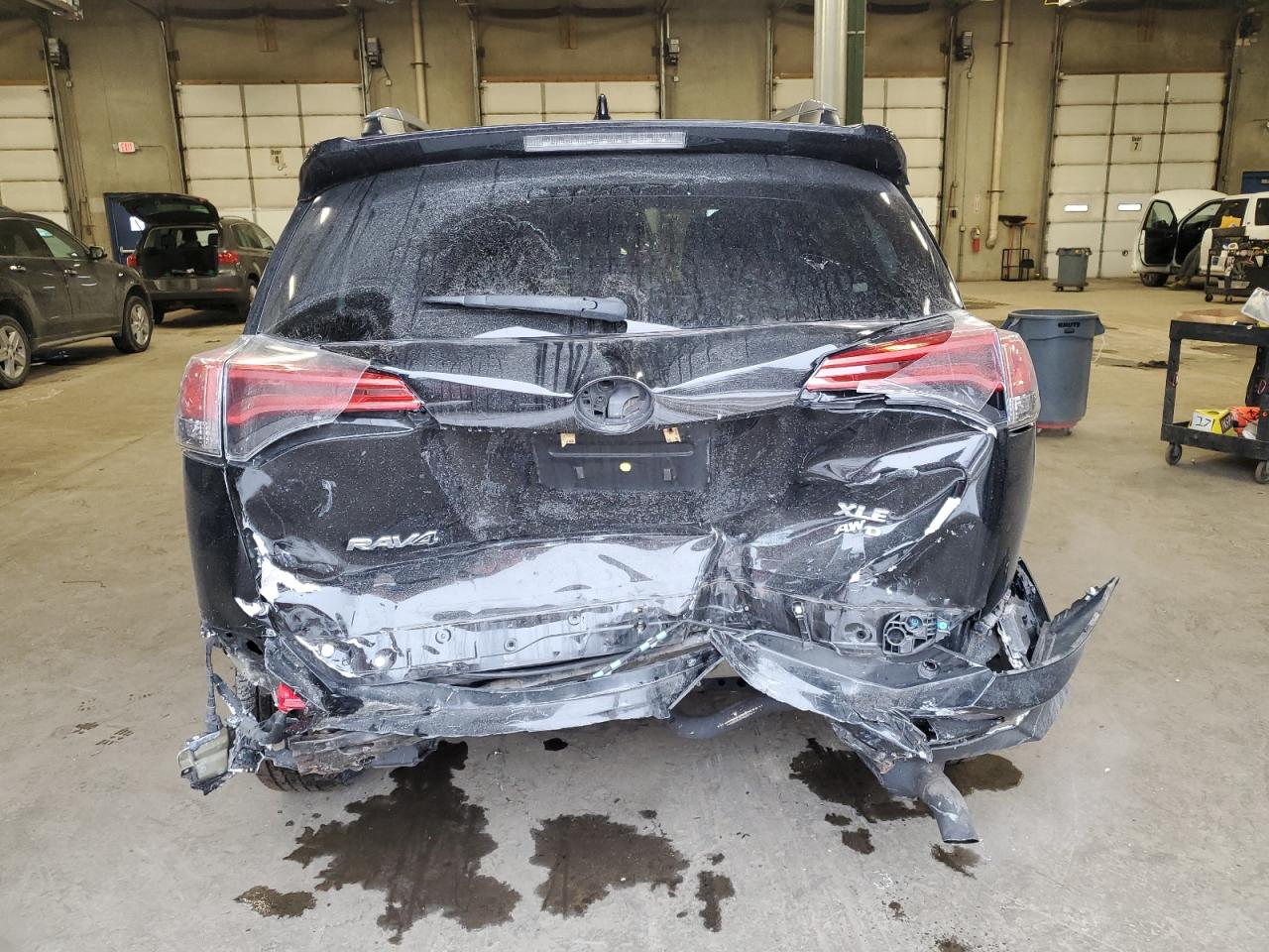 2017 Toyota RAV 4 - Image 6