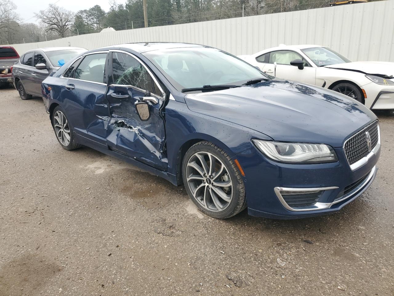 2018 Lincoln MKZ - Image 4
