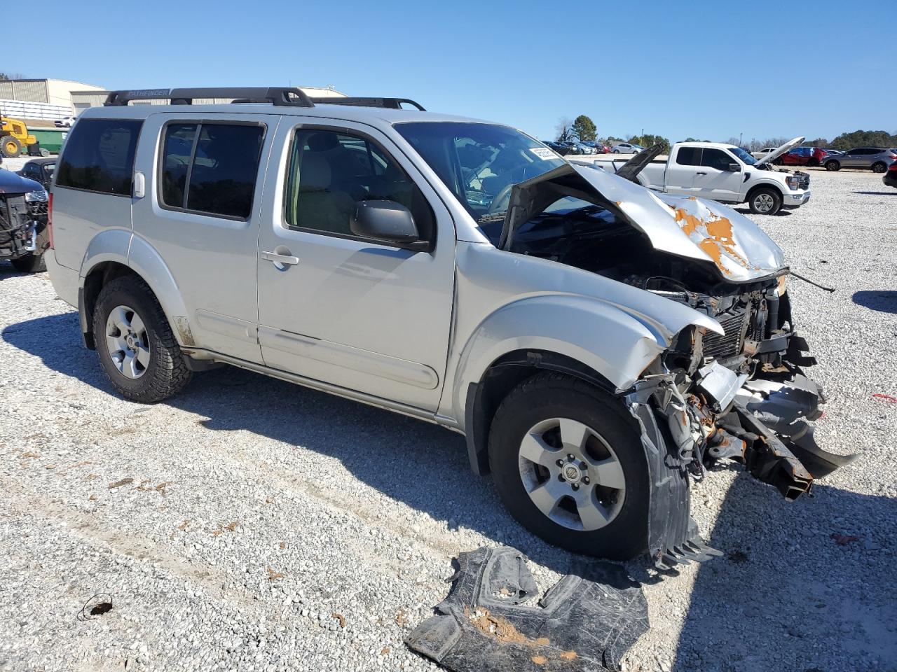 2005 Nissan Pathfinder - Image 4