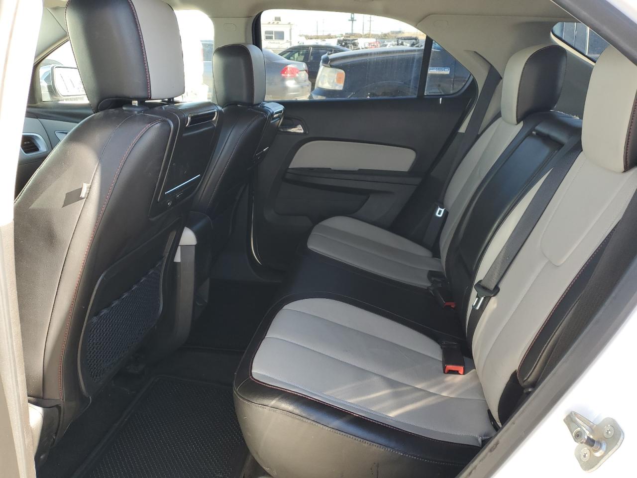 2010 Chevrolet Equinox - Image 11