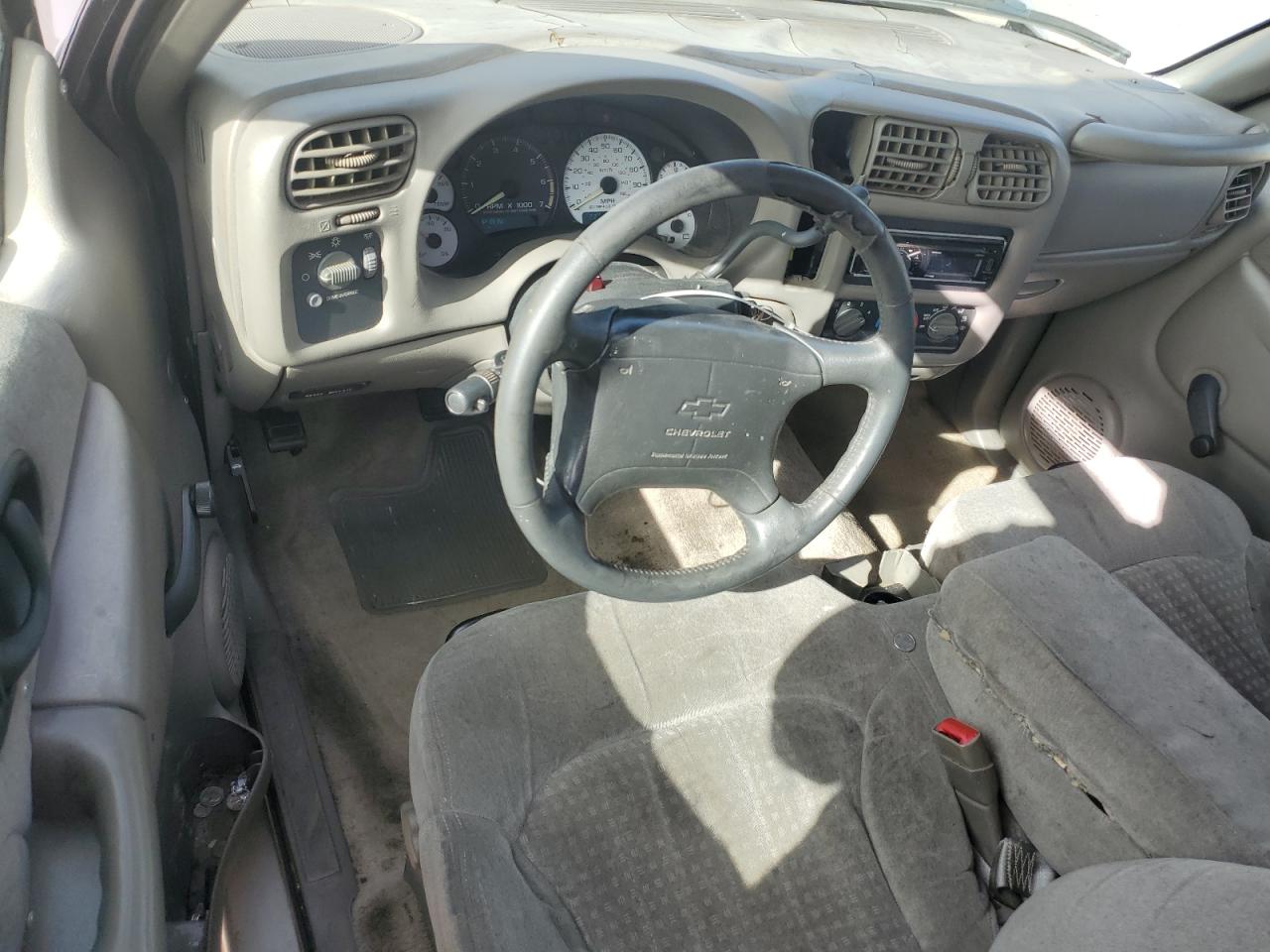 1998 Chevrolet S-10 Pickup - Image 8