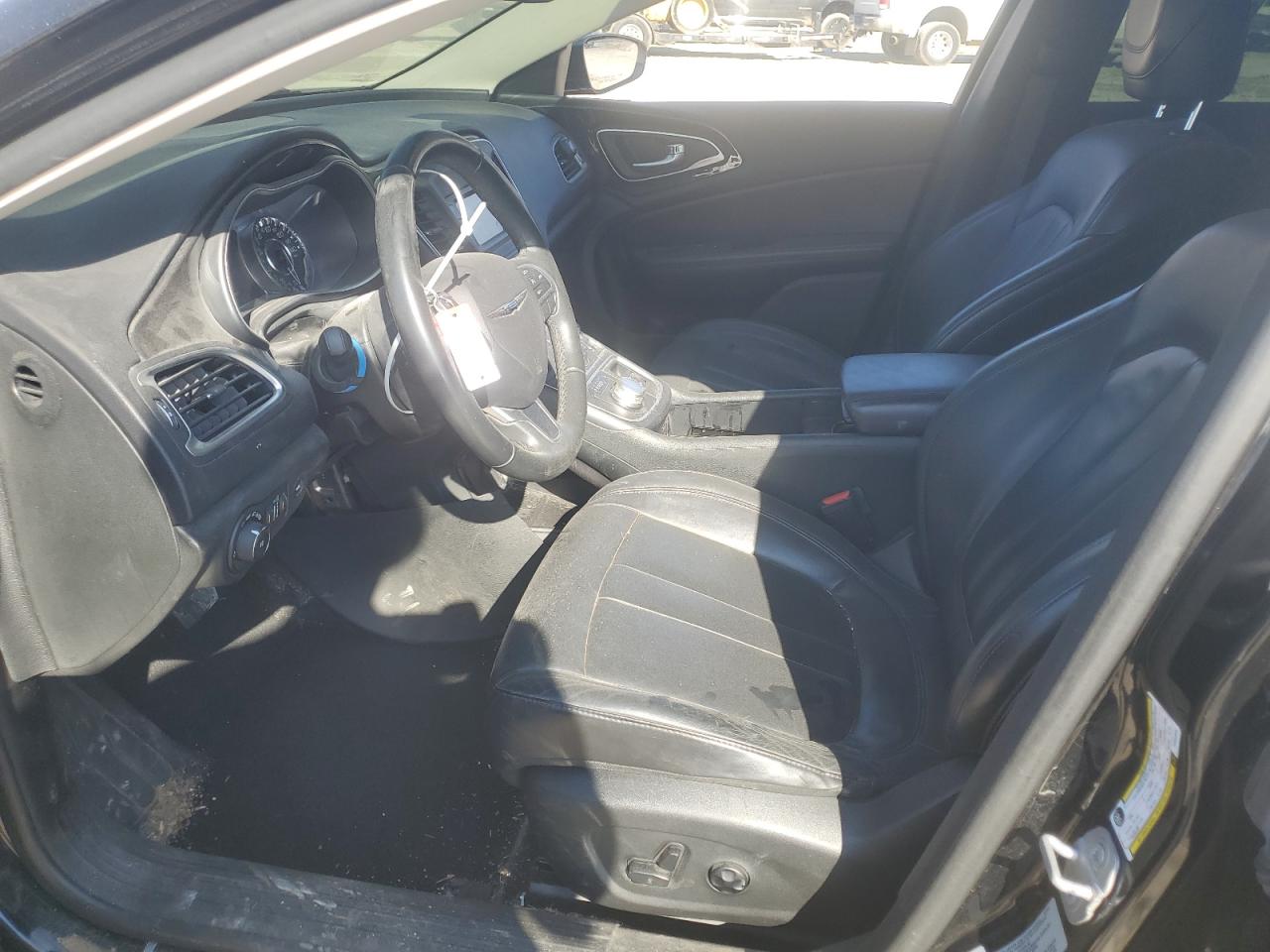 2015 Chrysler 200 - Image 7