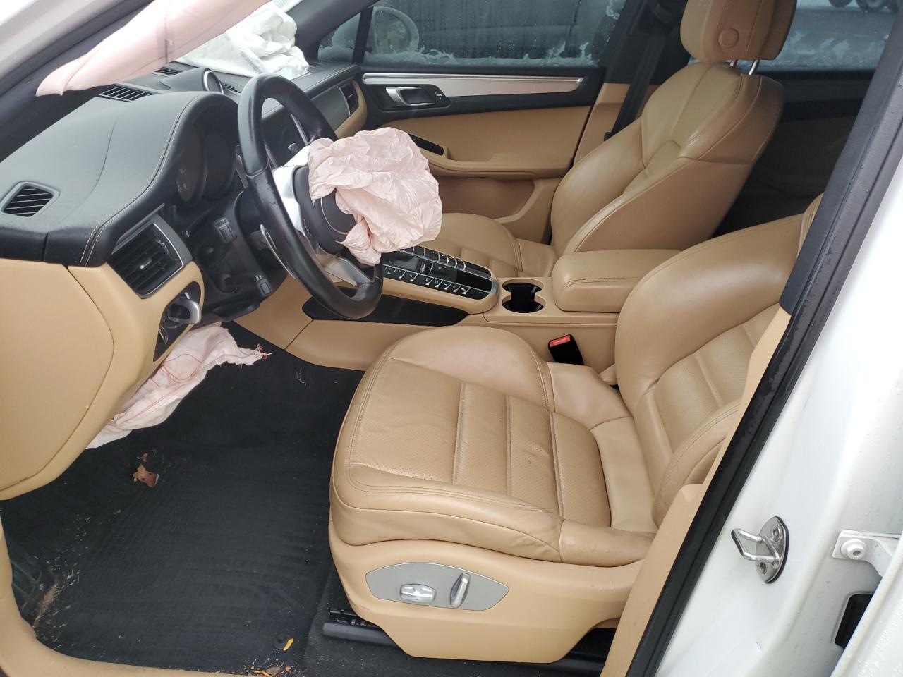 2018 Porsche Macan - Image 7