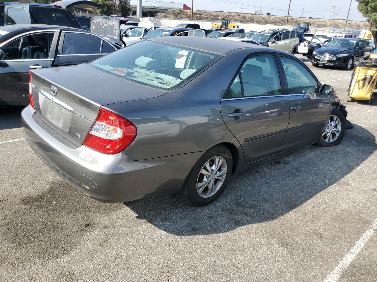 2004 Toyota Camry - Image 3