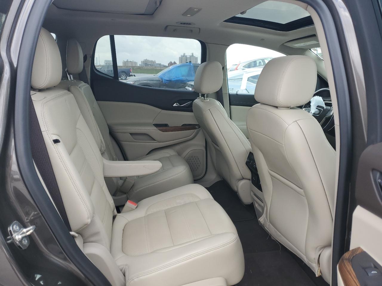2019 GMC Acadia - Image 11