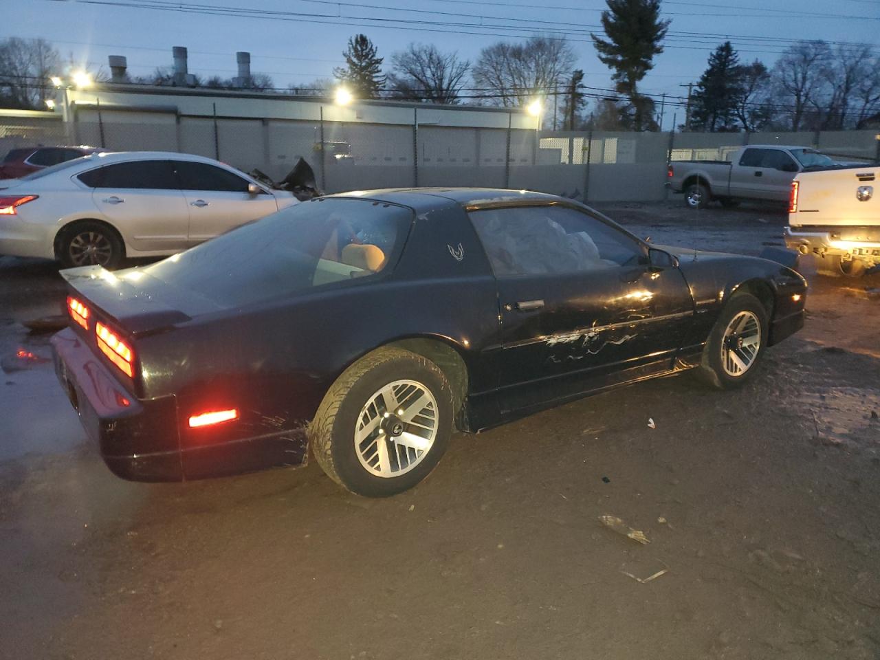 1990 Pontiac Firebird - Image 3
