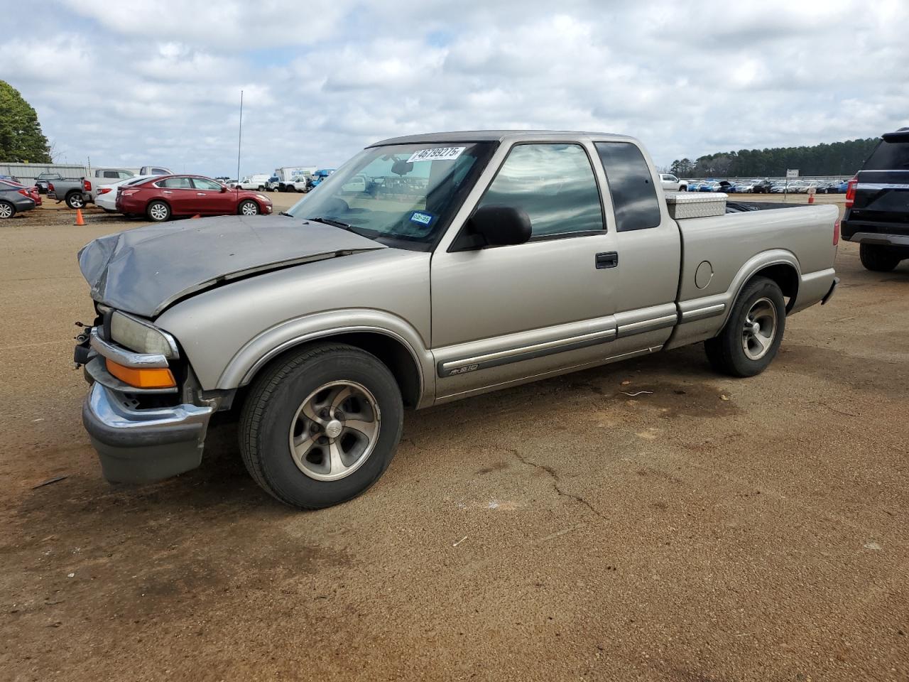 2001 Chevrolet S-10 Pickup - Image 1