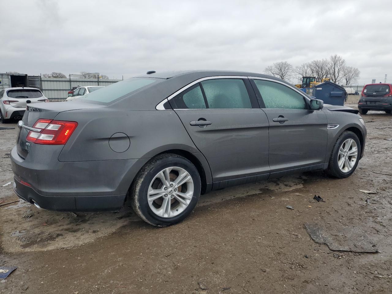 2015 Ford Taurus - Image 3