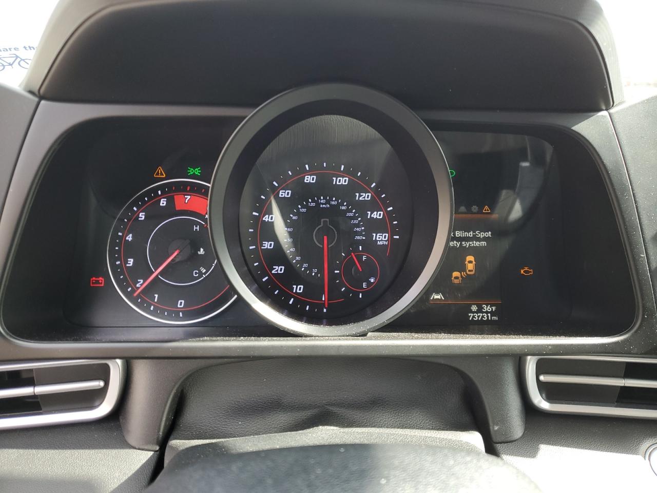 2022 Hyundai Elantra - Image 9