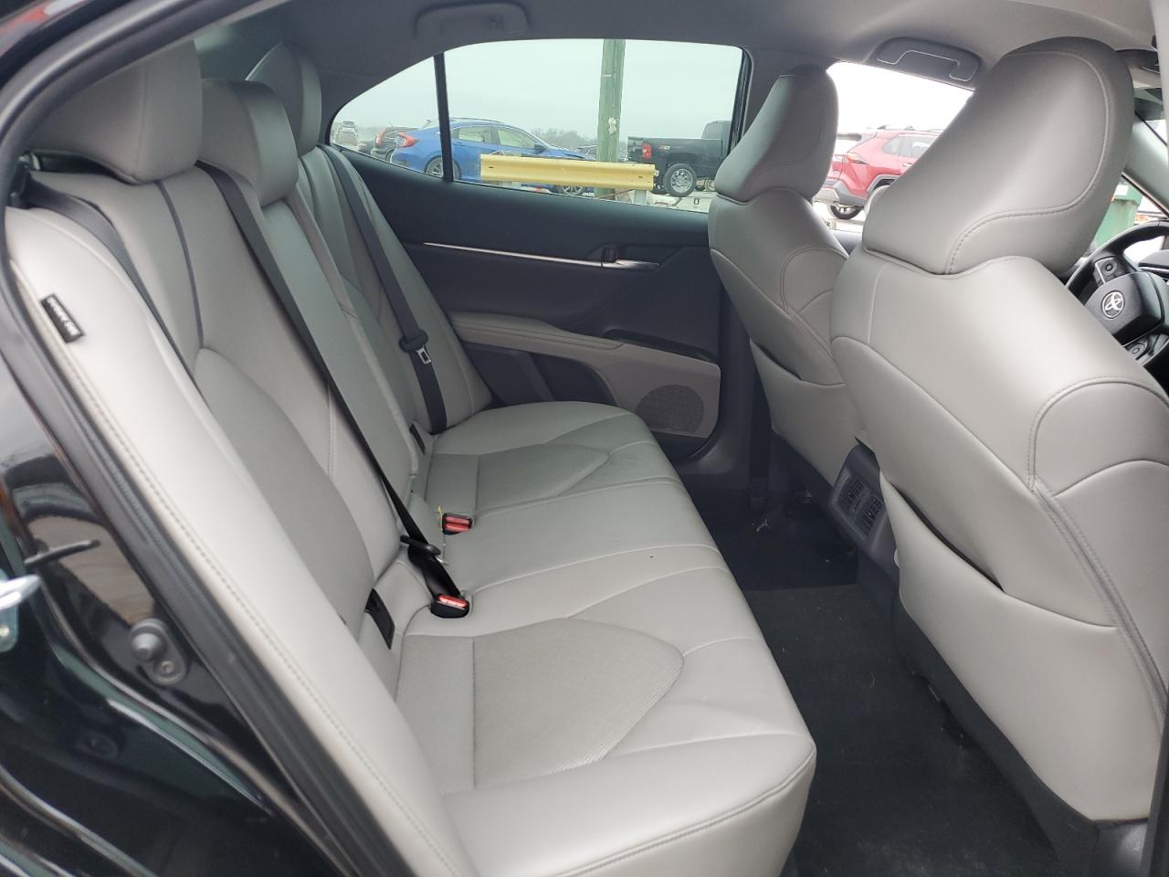 2022 Toyota Camry - Image 11