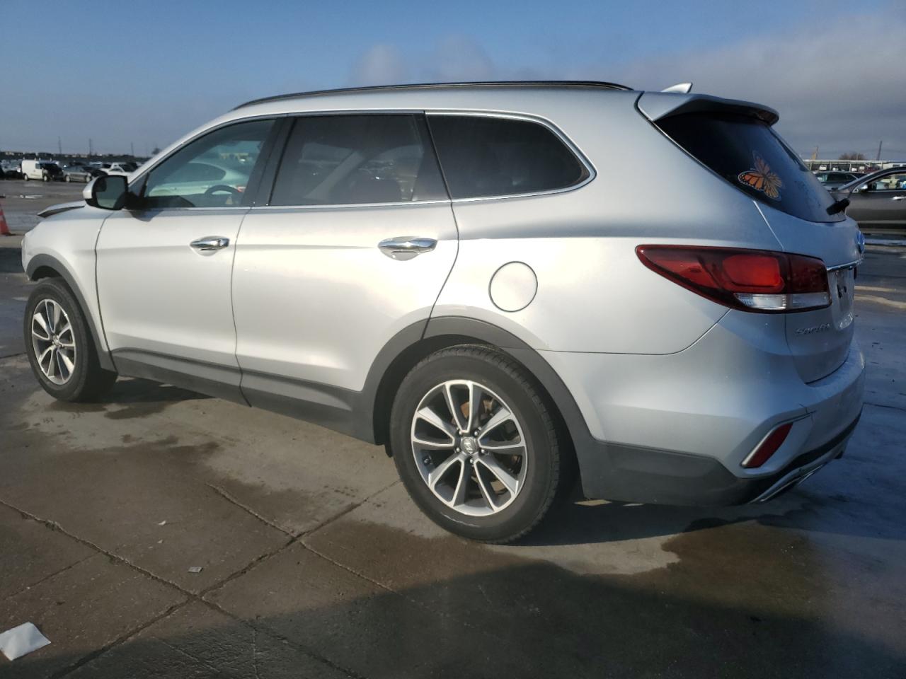 2017 Hyundai Santa Fe - Image 2
